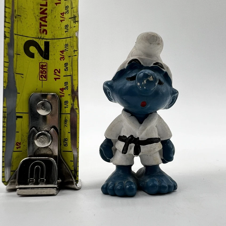 Schleich Peyo 1981 Pitufos Judo Cinturón Negro Karate Pitufo PVC Juguete Estatuilla Peyo Foto 2 de 4