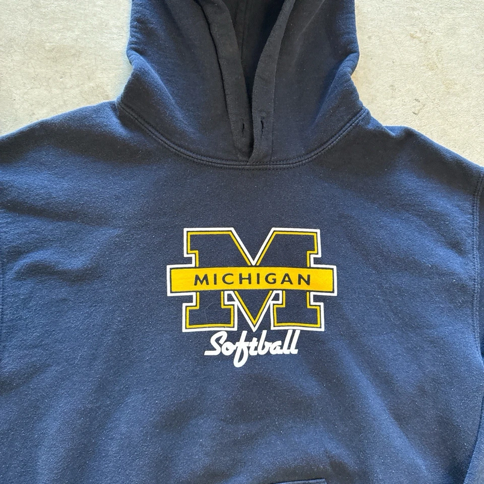 Sudadera con capucha vintage Y2K University of Michigan softbol azul marino y amarillo boxy universitario Foto 2 de 4