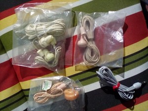 5 VTG NEW TRANSISTOR RADIO EAR PHONE/BUDS