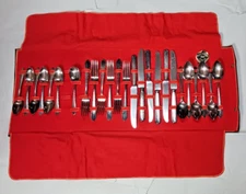 25 pc Tudor Plate by Oneida Community Madelon 1935 in Prevent Tarnish Container