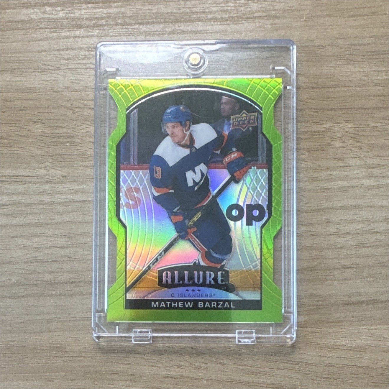 Upper Deck 2020-21 Allure Mathew Barzal #39 NY Islanders Green Quartz 07/99