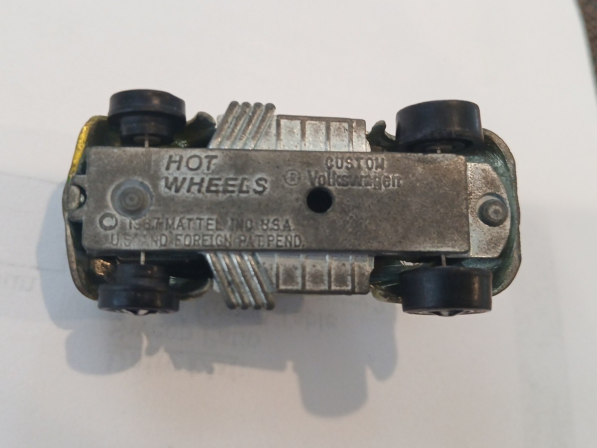 HOTWHEELS 1968 ORIGINAL REDLINE CUSTOM VOLKSWAGEN DULL LIME SWEET