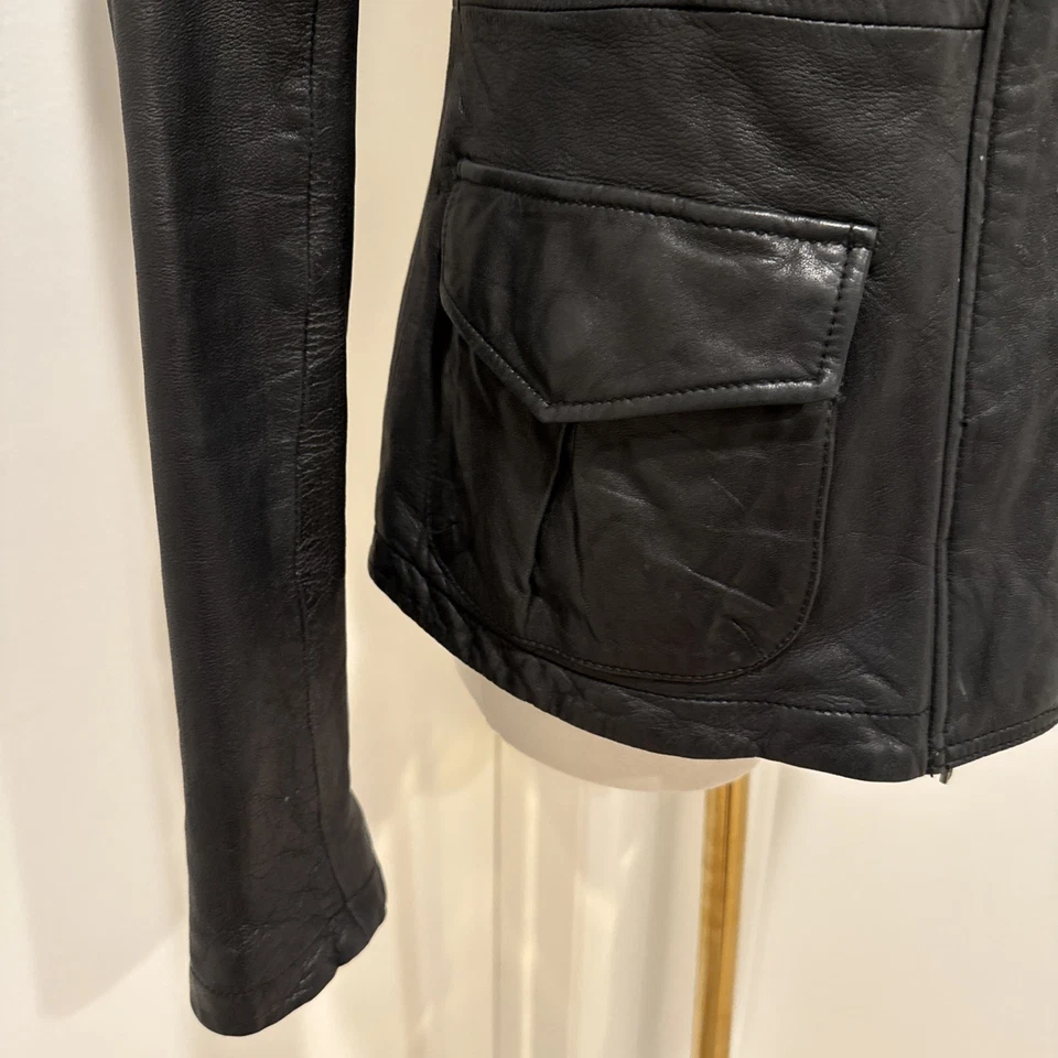 Chaqueta de cuero Vince negra cuello alto cremallera/botón para mujer talla S Foto 3 de 4