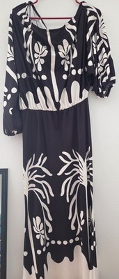 Women's Dress: off-Shoulder, Loose Fit, Design, Perfect for Casual Outings.