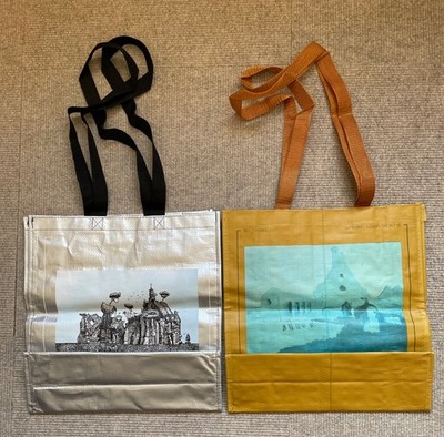 2 x Einkaufstasche Kunststoff Kunstdekor, Boden breit, Henkel lang, Bergen/NL