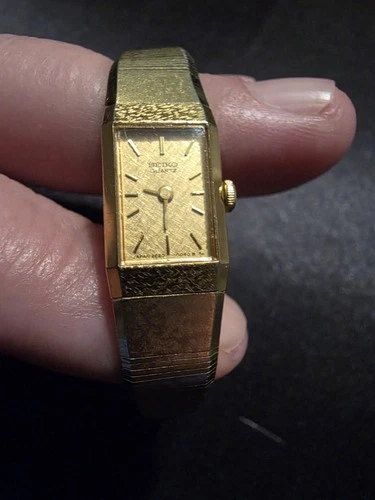 Vintage Seiko Women's 16mm Watch 2e20-5029