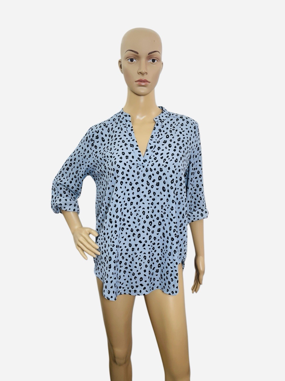 Lush Women’s Size Medium 3/4 Sleeve V Neck Blue Black Leopard Print Blouse