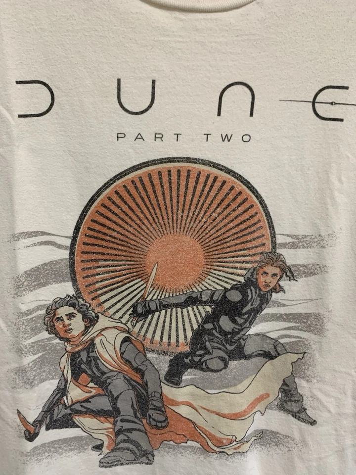 Camiseta Gráfica Promocional Regal Cinemas Dune Parte 2 Bege Claro Merch Filme Extra Grande - Imagem 2 de 4