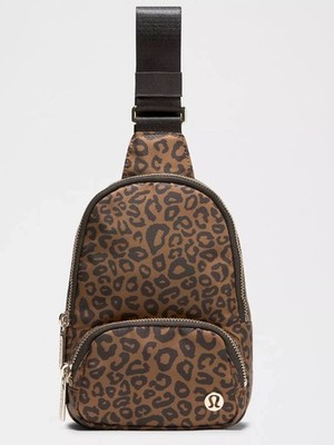 NEW LULULEMON Everywhere Sling Bag Small 2L Leopardo Desert Khaki