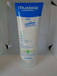 mustela 2 in 1 hair and body wash