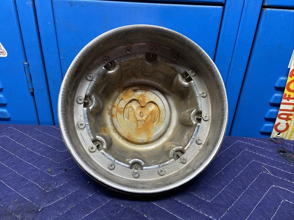 (1) Tapa central de rueda de buje de camioneta Dodge Ram 94-97 y 98-01 OEM 2500 3500 Cummins Foto 4 de 4