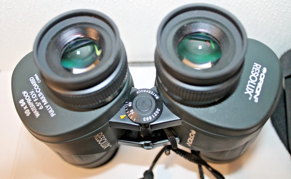 Orion Resolux 10x50 Astro Binoculars - Image 4 of 4