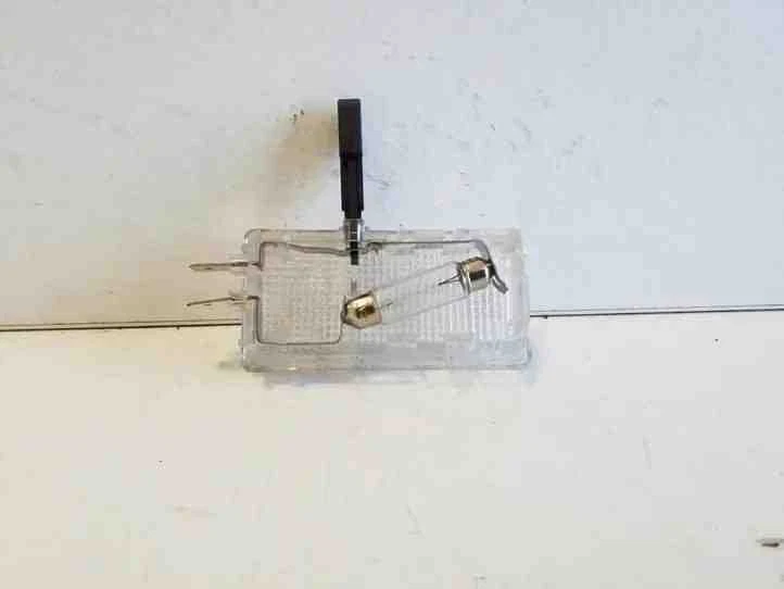 VOLVO V40 Cross Country 526 Innenleuchte 31393284 1.6 Diesel 84kw 2013 26235305 - Изображение 2 из 4