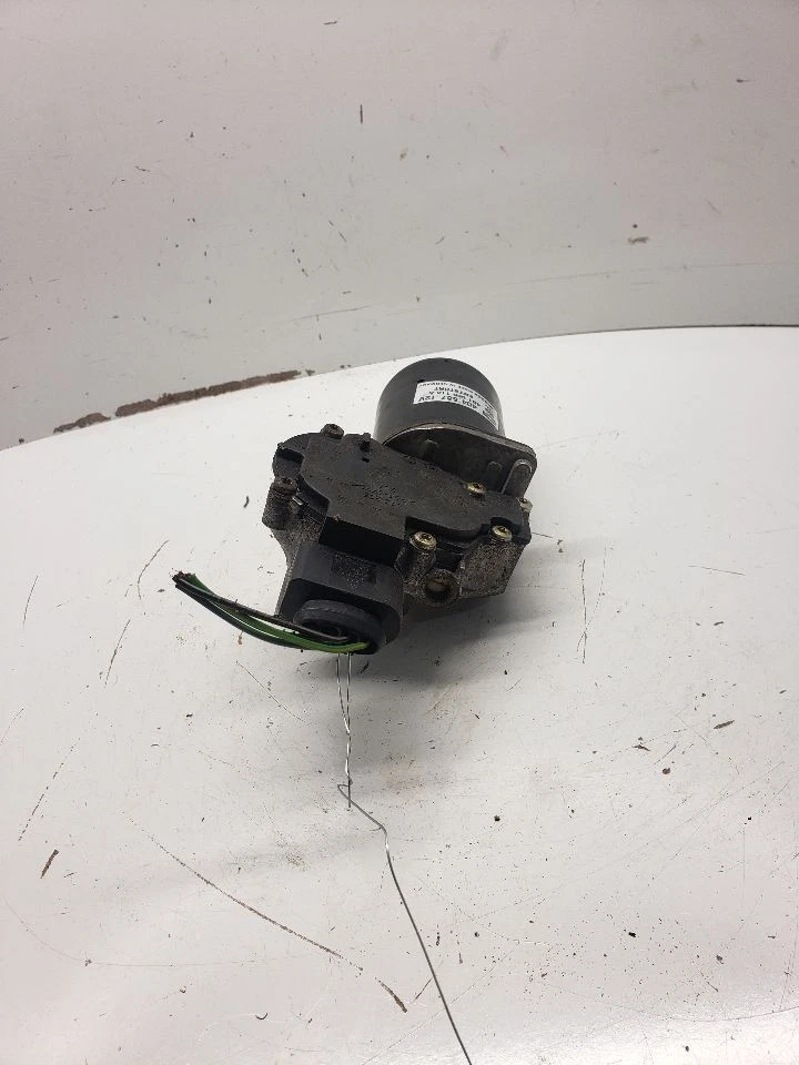 Мотор стеклоочистителя ветрового стекла подходит для 01–05 AUDI ALLROAD 1077129 - Изображение 2 из 4