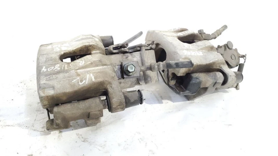 2007 2008 2009 2010 Saturn Sky OEM Rear Pair Brake Caliper  - Image 3 of 4