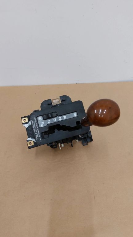 Mercedes-Benz 380 560SEC C126 1990 gear selector shifter