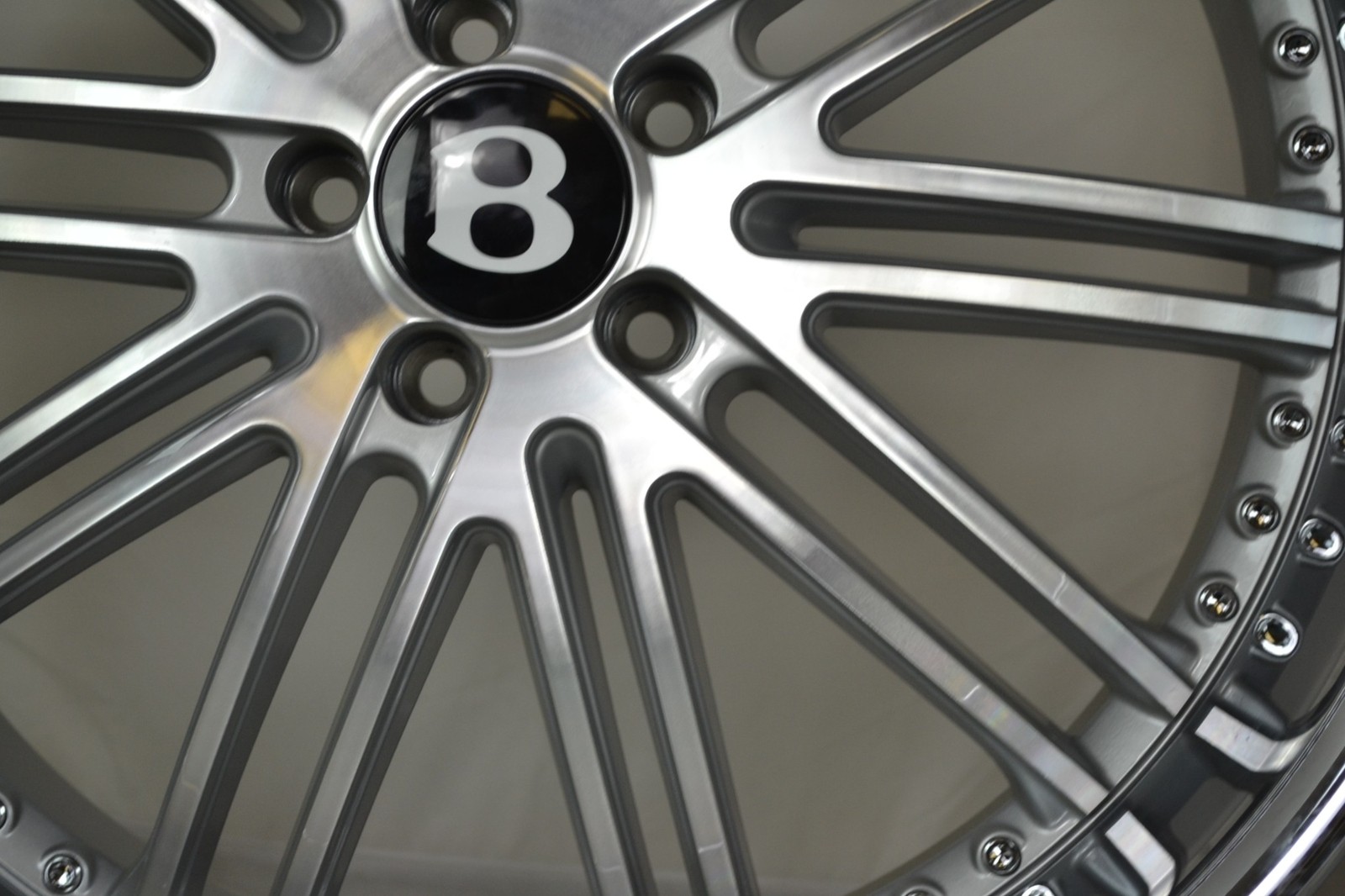 22-inch Wheels Fits Bentley GT GTC Spur Silver Diamond Cut GTX23 5x112 Lugs