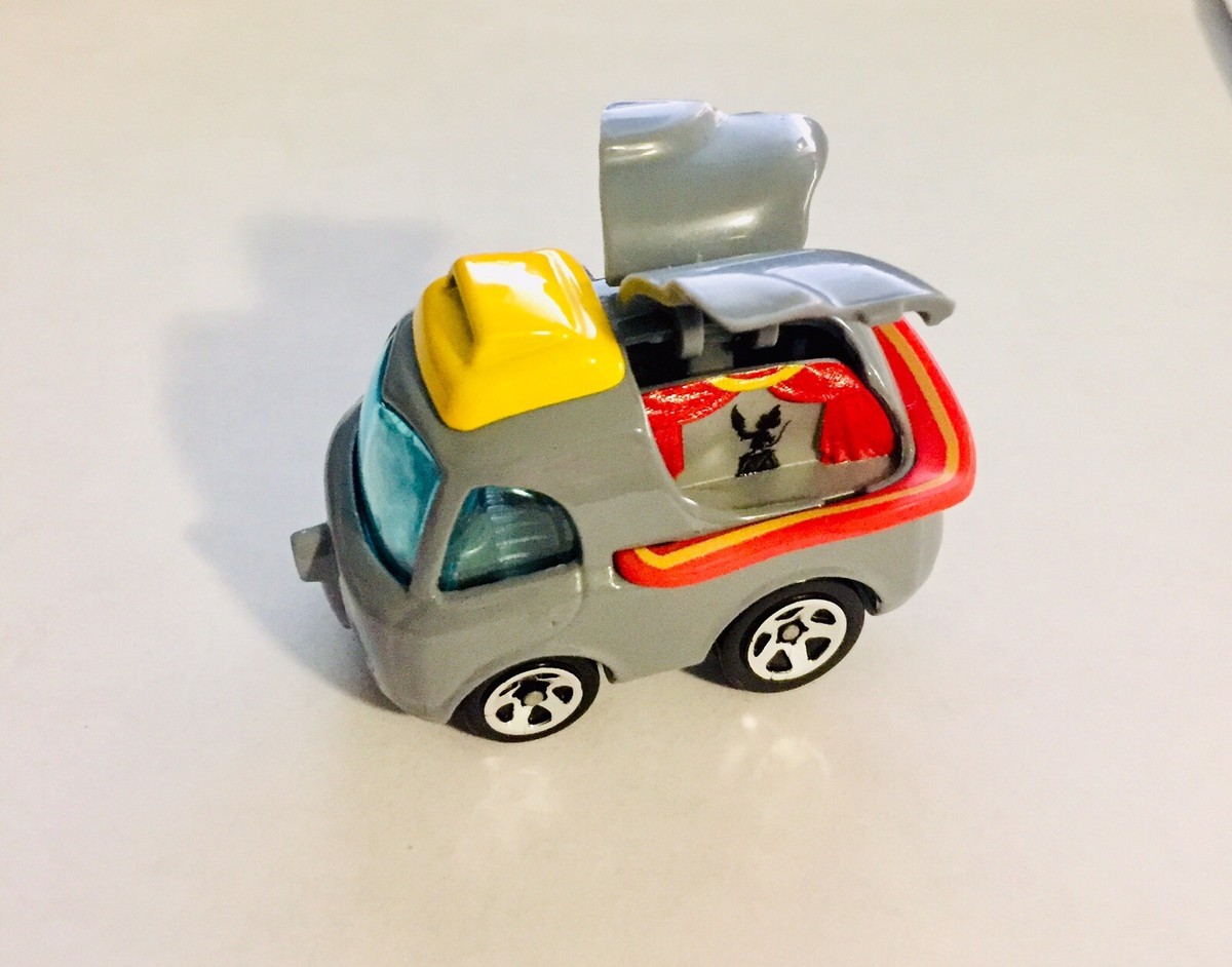 🏁 Hot Wheels Character Cars 2019 DUMBO Disney Car 🏁