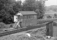 PHOTO  GWR COWLEY BRIDGE JCT SIGNAL BOX