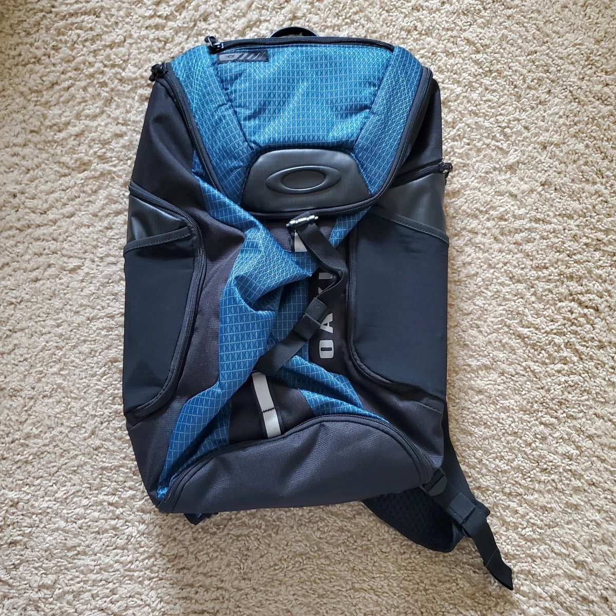 Oakley link pack backpack deals