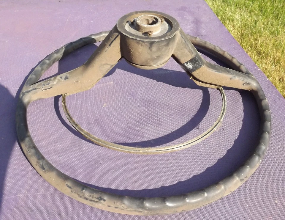 Volkswagen Beetle Karmann Ghia Steering Wheel w/ Horn Ring 1964-1971 311 415 651 - Image 4 of 4