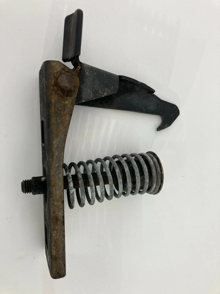 1990-1993 Chrysler Imperial 1988-1993 New Yorker Hood Safety Lock Catch Latch  - Image 3 of 4