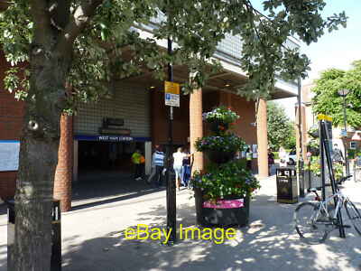 Foto 6x4 Eingang zur U-Bahn-Station West Ham, Newham, London West H c2016