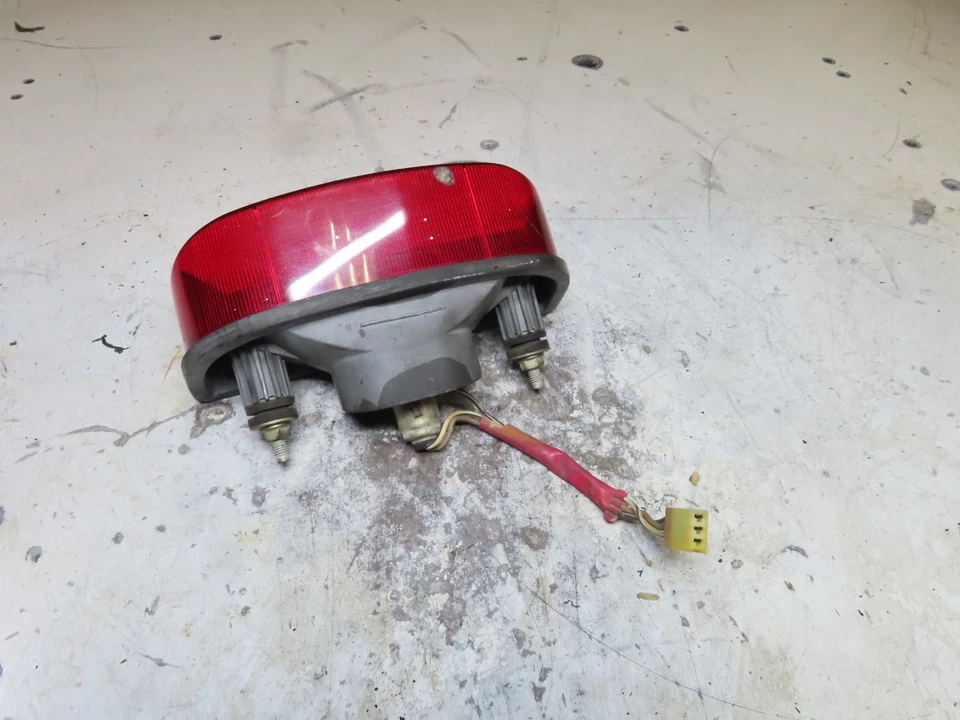 Задний фонарь 1990 Suzuki Bandit GSF400S GSF400 - Изображение 3 из 4