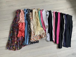 Girls Bundle Of Clothes Age 11 12