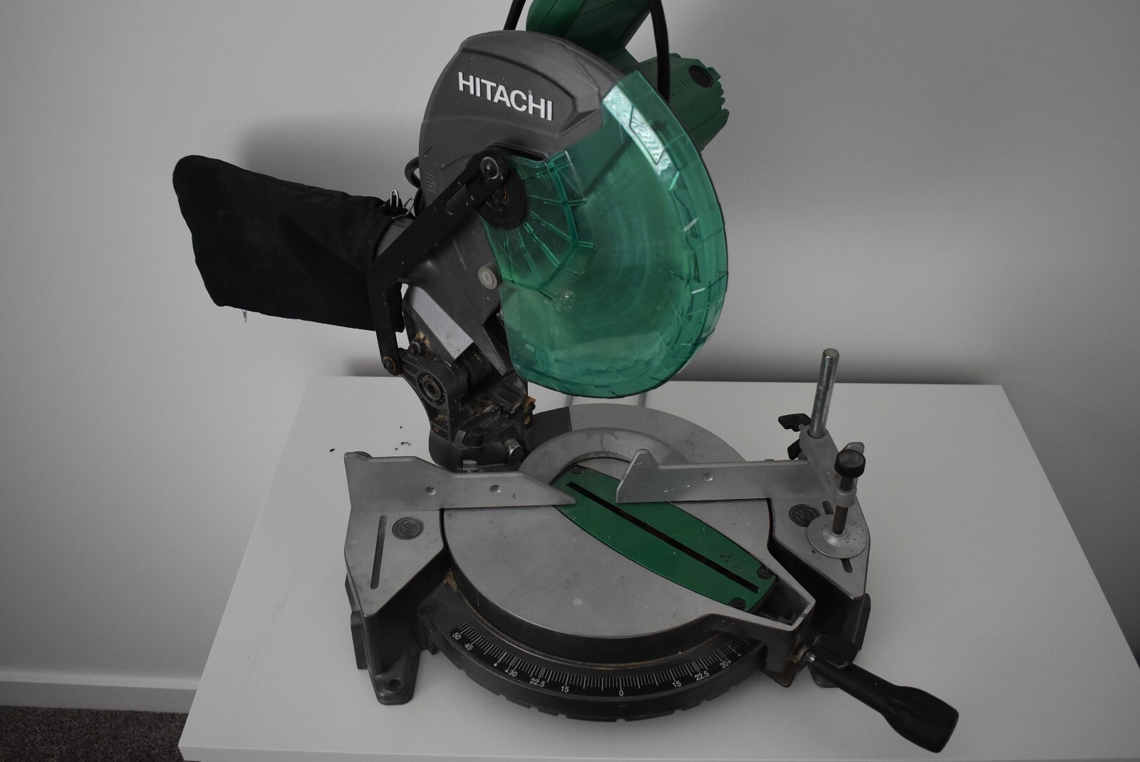 Hitachi C10fcg 10 in. Compound Miter Saw