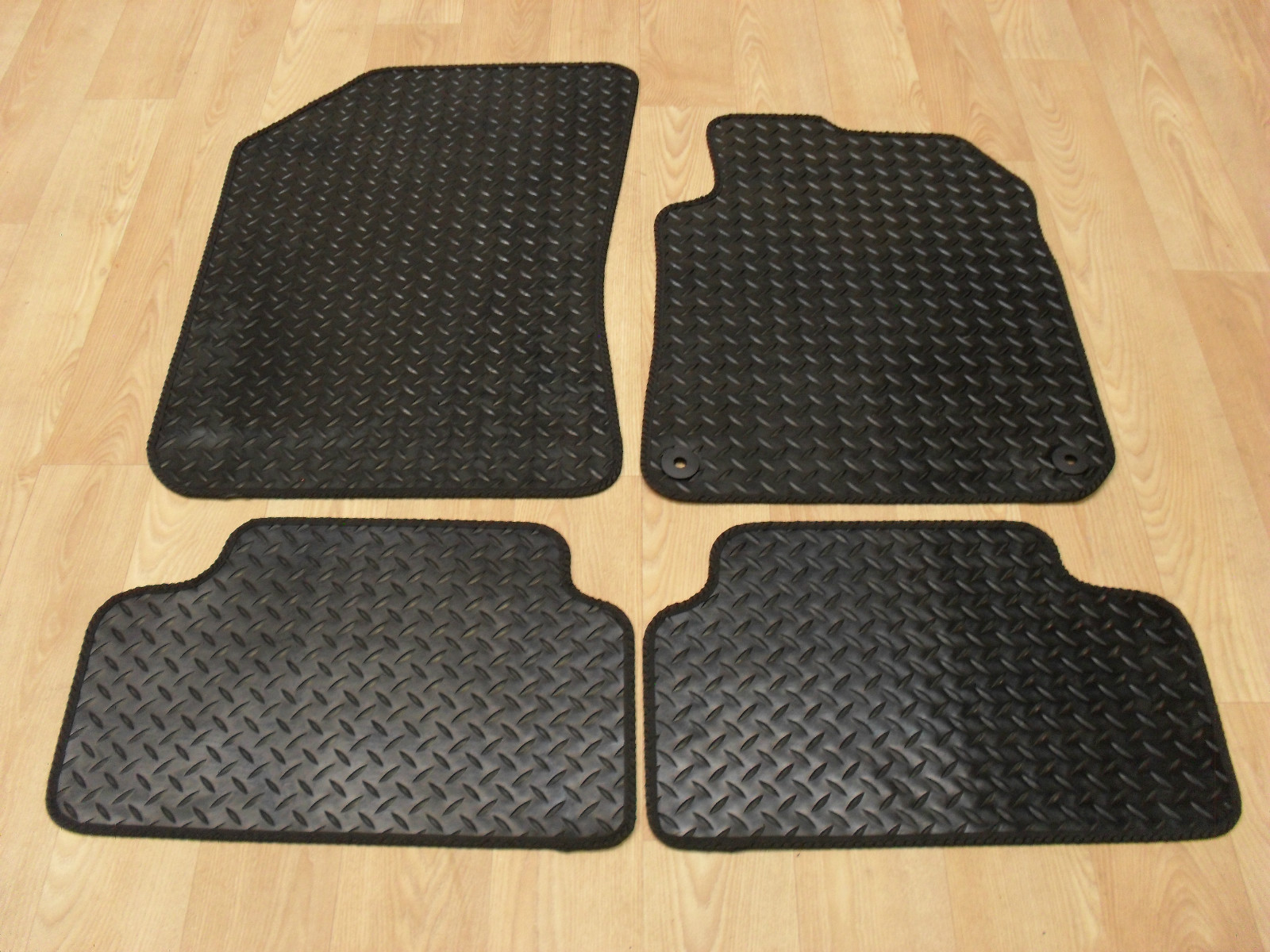 Car Mats for Peugeot 308 SW 2014-2021 Tailored Fit RUBBER Car Mat Set in Black