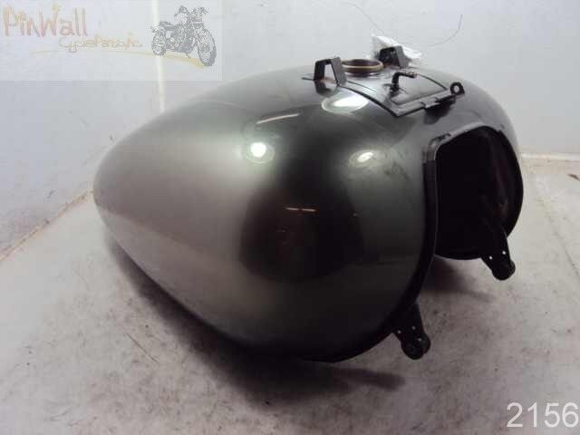 yamaha road star 1600 gas tank