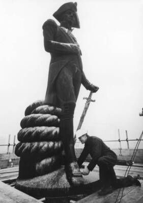 The restoration statue Admiral Horatio Nelson top Nelsons Colu- 1968 Old Photo
