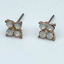 Vintage 80s Gold Tone Floral Stud White Opaline Earrings Women's Classic Jewelry