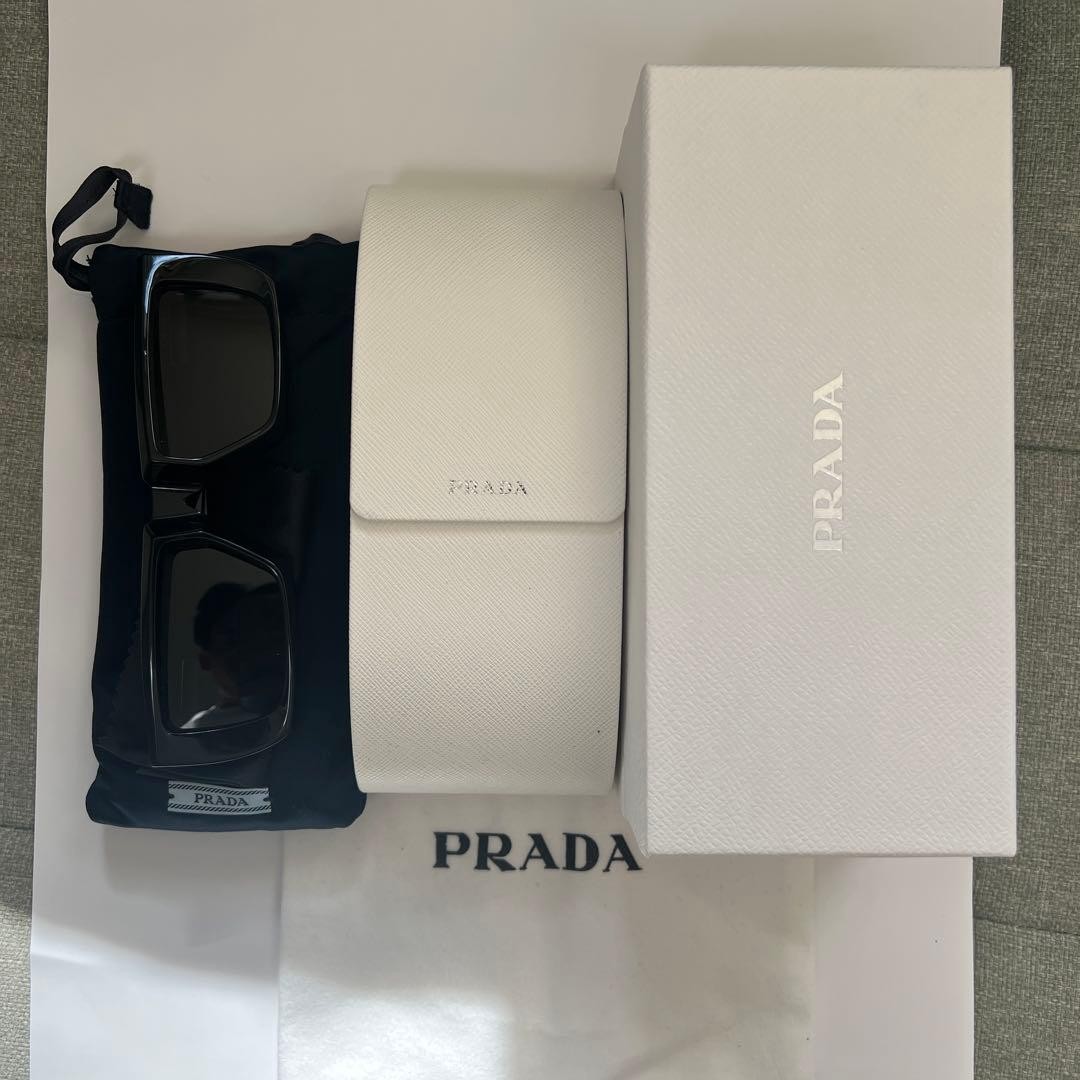 PRADA Sunglasses Black 2022 Used with Case & Certificate thumbnail 6