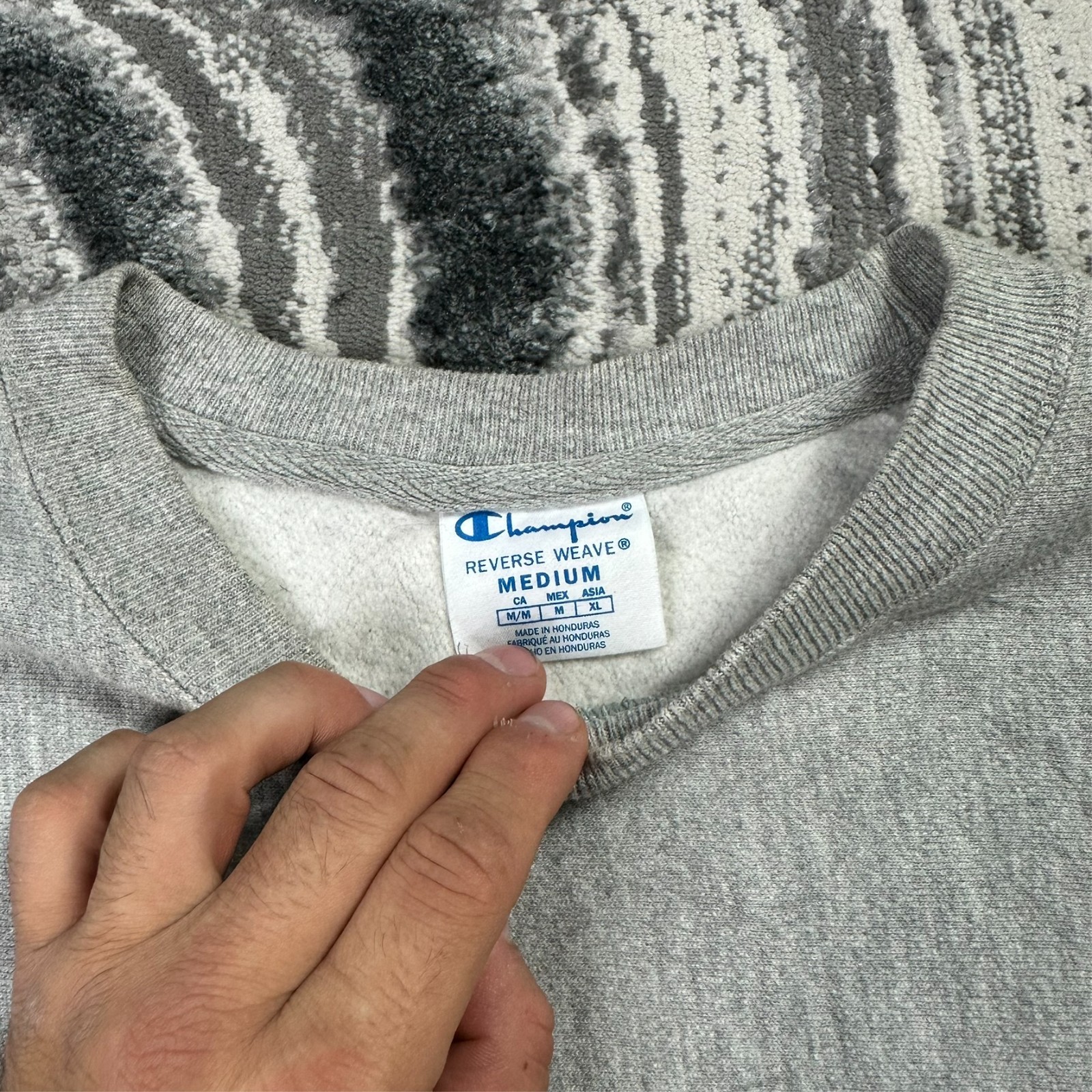 Women's VTG Champion Reverse Weave Grey Cropped Size Medium Crewneck Sweatshirt image 2