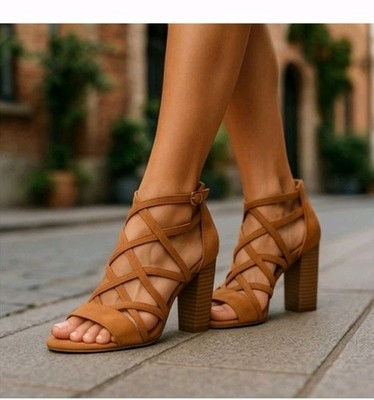 Brash Shoes Gladiator Style Block Heal Sandel Tan Size 8-- Buckle Or Zip Back