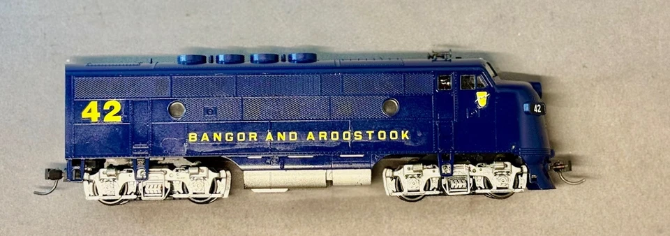 HO Stewart F-3 Bangor & Aroostook #42 Gran sonido y rendimiento = Pintura personalizada Foto 2 de 4