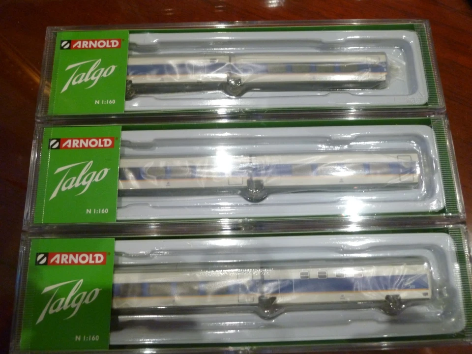 TALGO 200 RENFE CON LOCOMOTORA 269 DIGITAL COMPLETO (10 COCHES) DE ARNOLD - Imagen 4 de 4