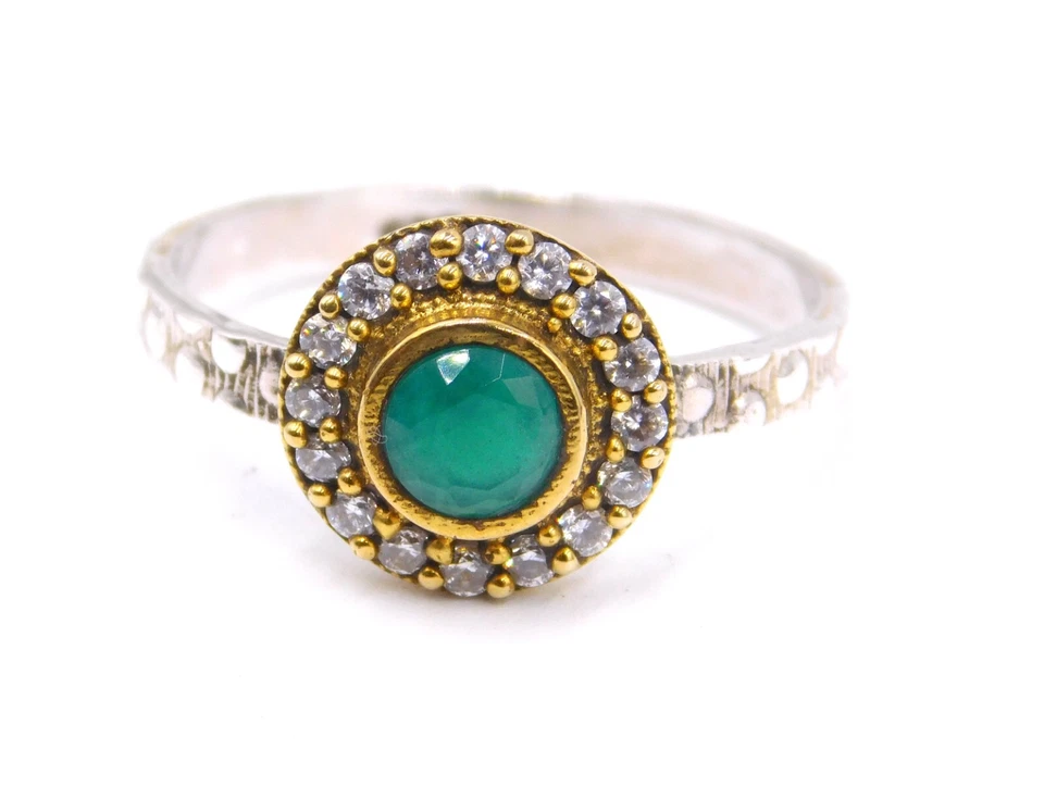 2.70 Gm 925 Sterling Silver Created Emerald & C.Z. Stone Fine Ring Size 9" US - Image 2 of 4