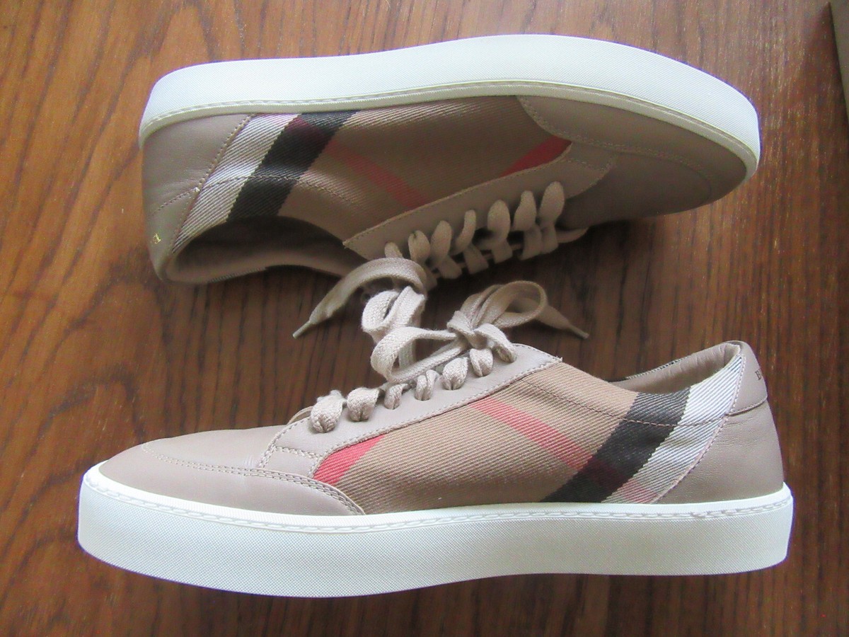 【関税&送料込】Burberry Salmond Sneakers In Canvas And Smoo Burberry Women's Salmond Vintage Check Low Top Sneakers
