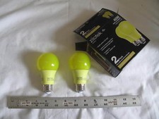 NEW 2-pack Yellow LED Bug Light Bulb 7 watt 40w Replace A19 Indoor/Outdoor Z