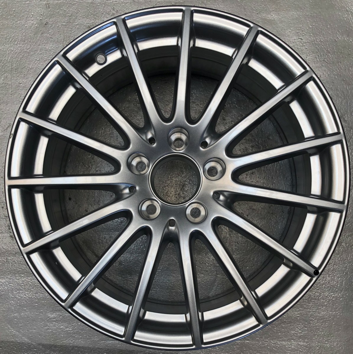 1 Original Mercedes-Benz Alloy Wheel 8Jx17 ET41 A2224010002 S