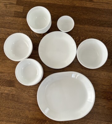 CORELLE WINTER FROST WHITE DINNERWARE 23 Pieces Plates Bowls Platter