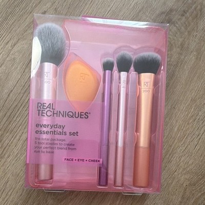 Real Techniques Everyday Essentials 5pc Brush & Sponge Set Vegan Cruelty-Free