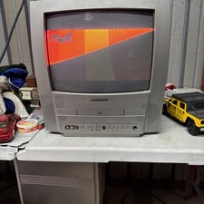 Magnavox MWC13D5 13 Retro Gaming CRT TV/DVD Player No Remote Works