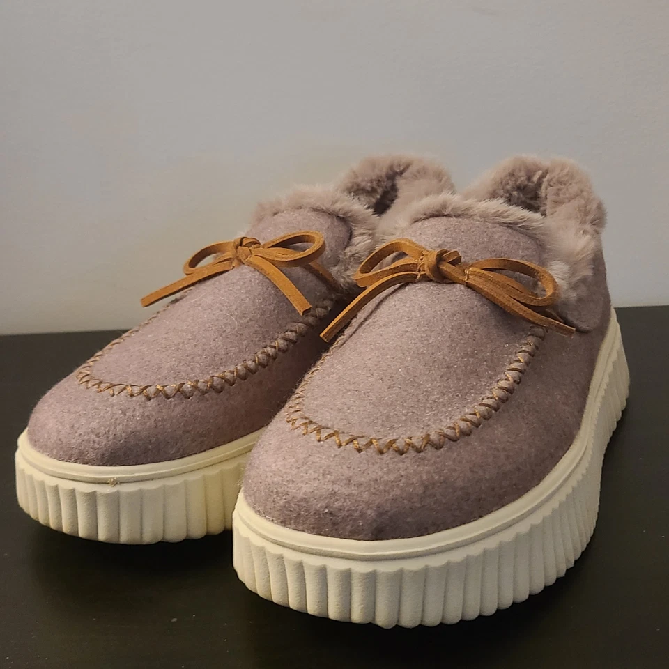 Женские мокасины Skechers уютные тапочки с подкладкой уютные оджайские розовато-фиолетовые размер 8,5 б/у в отличном состоянии - Изображение 2 из 4