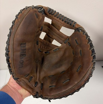 Wilson A0500 CMFP 31  Fastpitch Softball Catcher s Glove Mitt Ecco Leather RHT