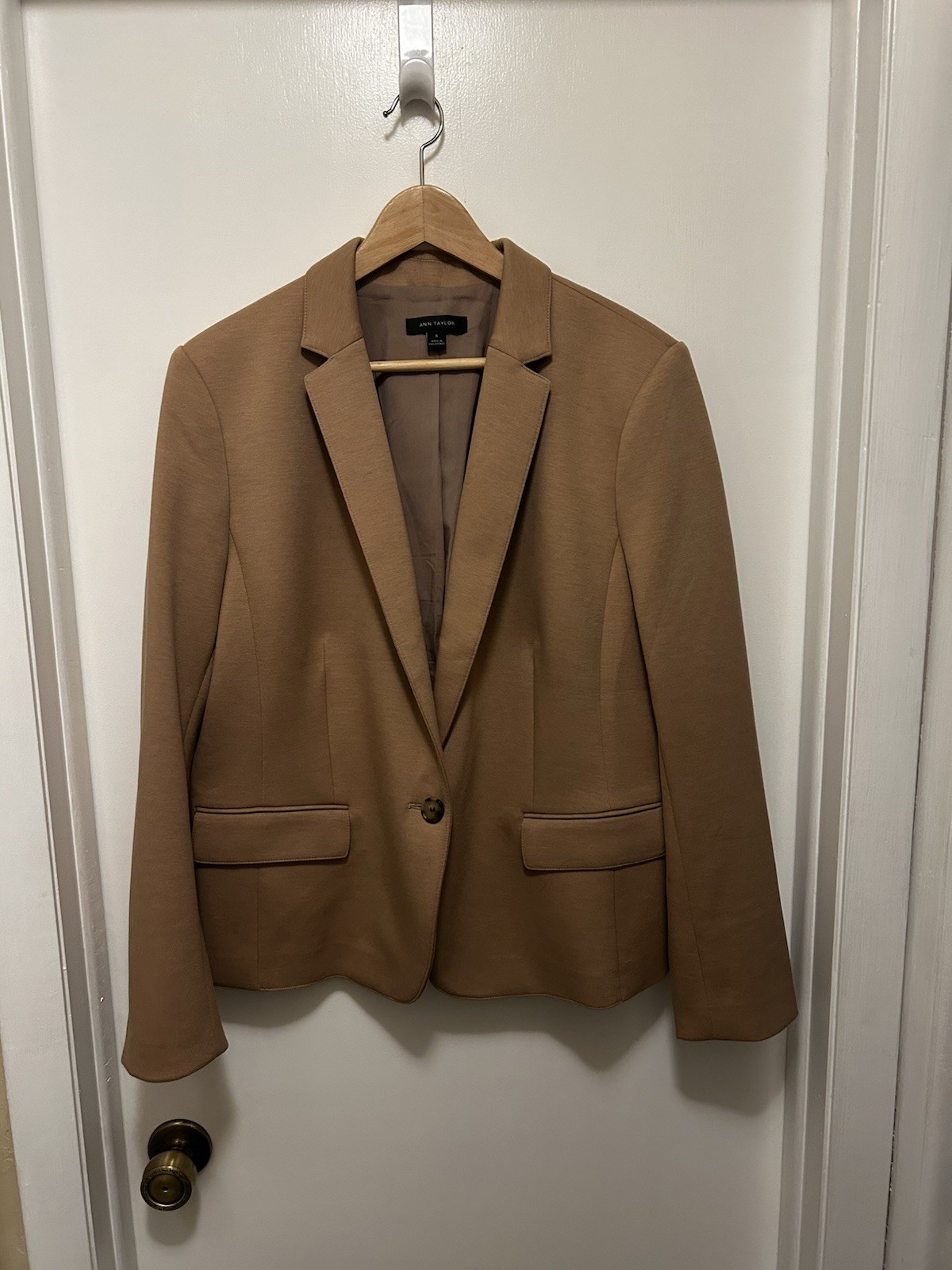 Ann Taylor Beige Blazer Women's Size 16 Tailored Lined Single-Breasted