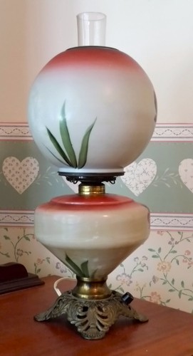 Antique Victorian Gone With The Wind Parlor Lamp - Picture 2 of 4